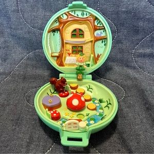 Polly Pocket Jeweled Forest - Near Complete (missing chain) - Bluebird Toys 1992